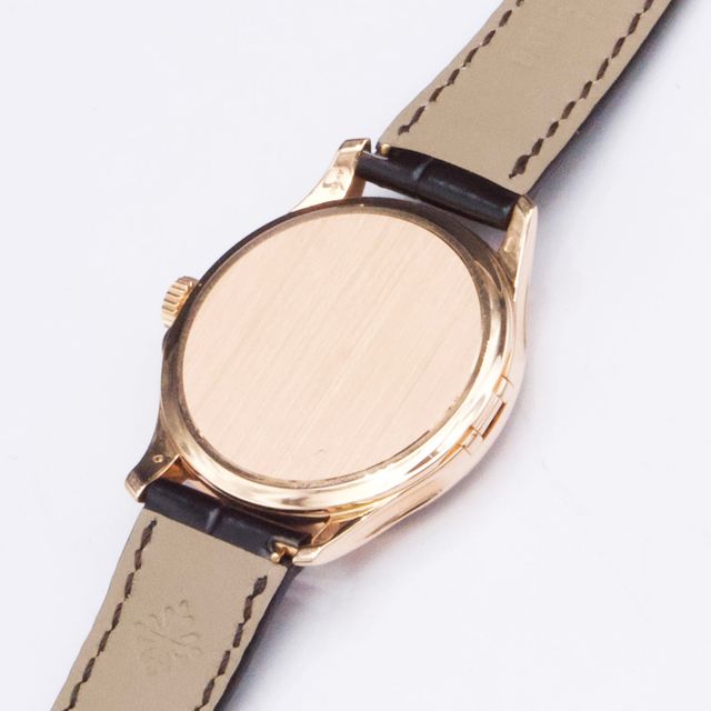 Patek Philippe Calatrava 5227R-001 Image 6